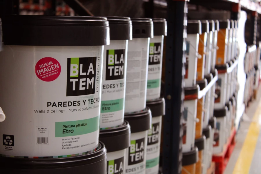 Pinturas Blatem introduce un 61 % de plástico reciclado en sus envases